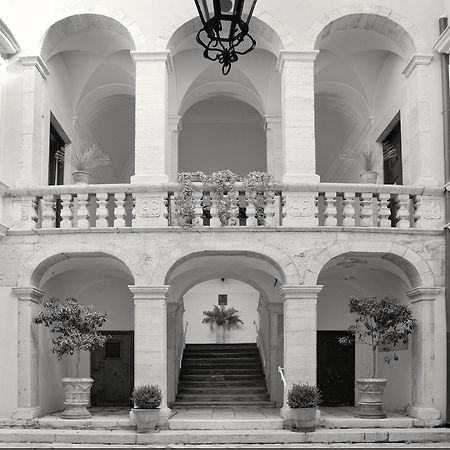 Bed and Breakfast La Soffitta Covelli Trani Zewnętrze zdjęcie